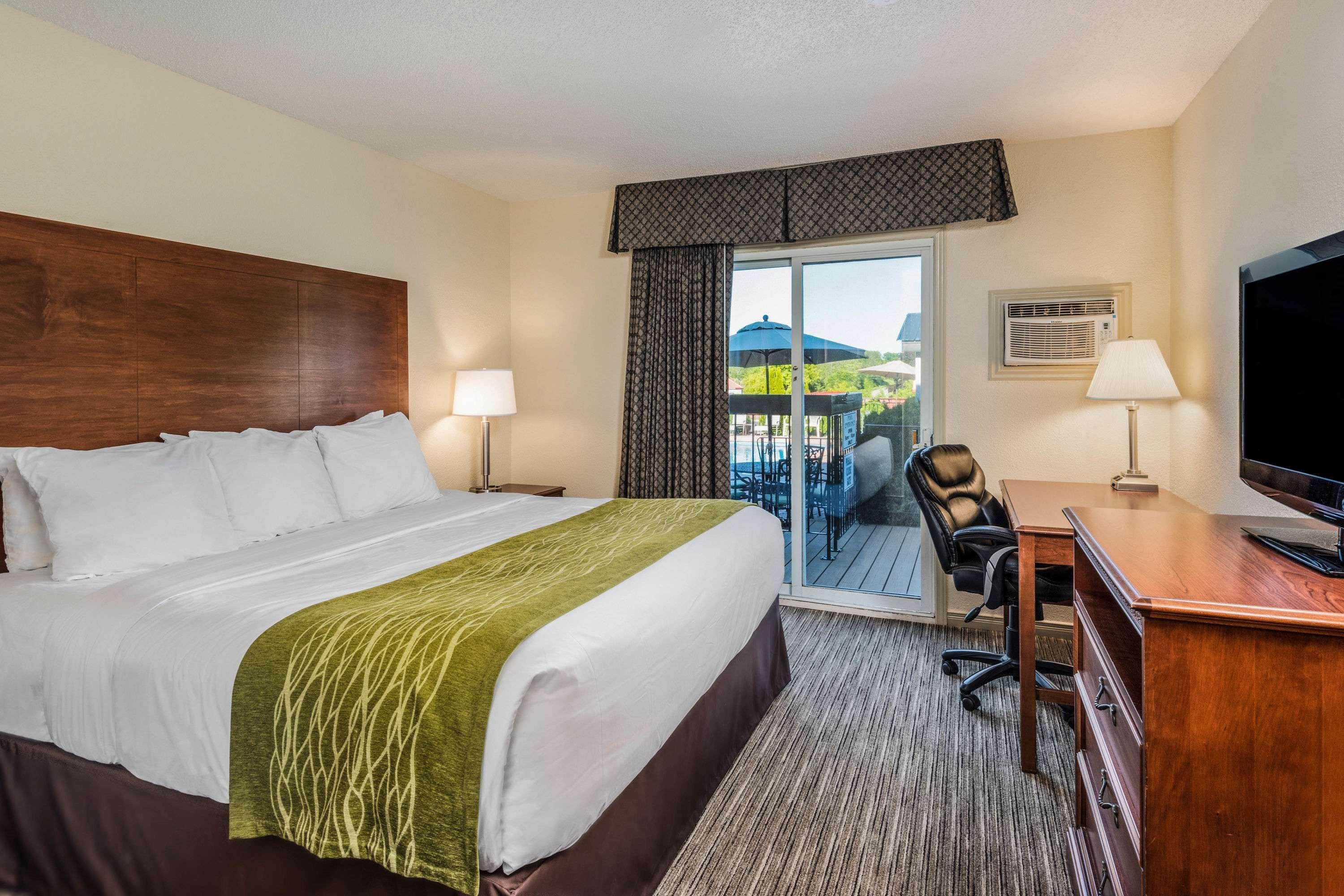 Travelodge By Wyndham גאנאנוק מראה חיצוני תמונה