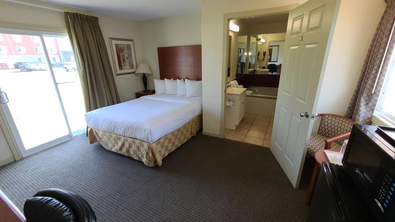 Travelodge By Wyndham גאנאנוק מראה חיצוני תמונה